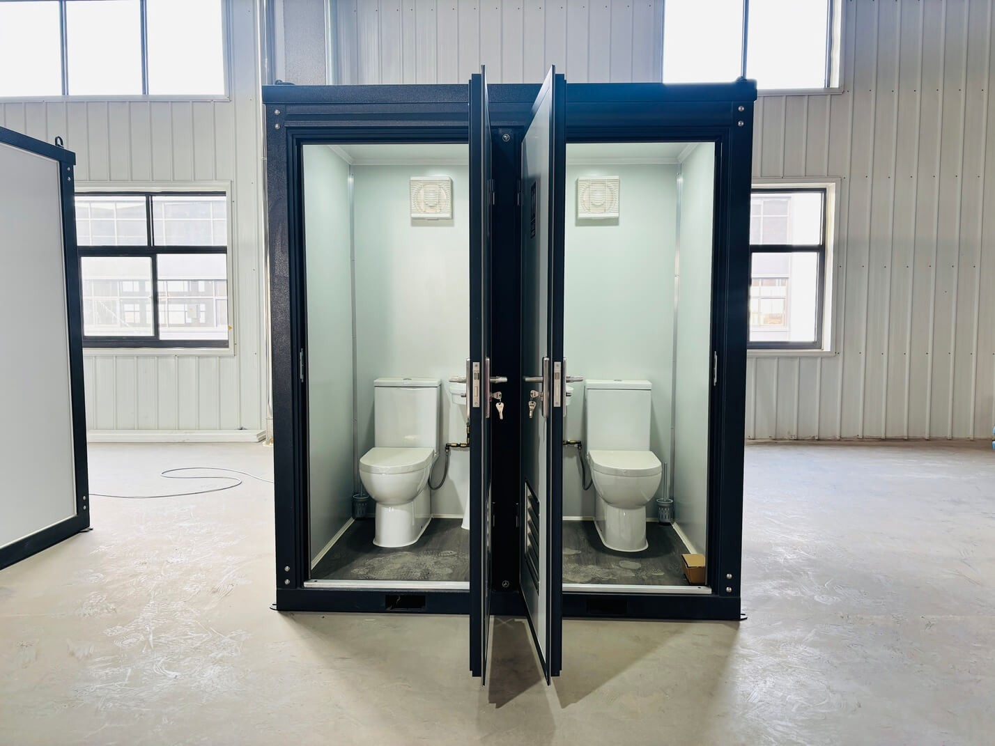 Portable Toilet & Shower: изображение 3